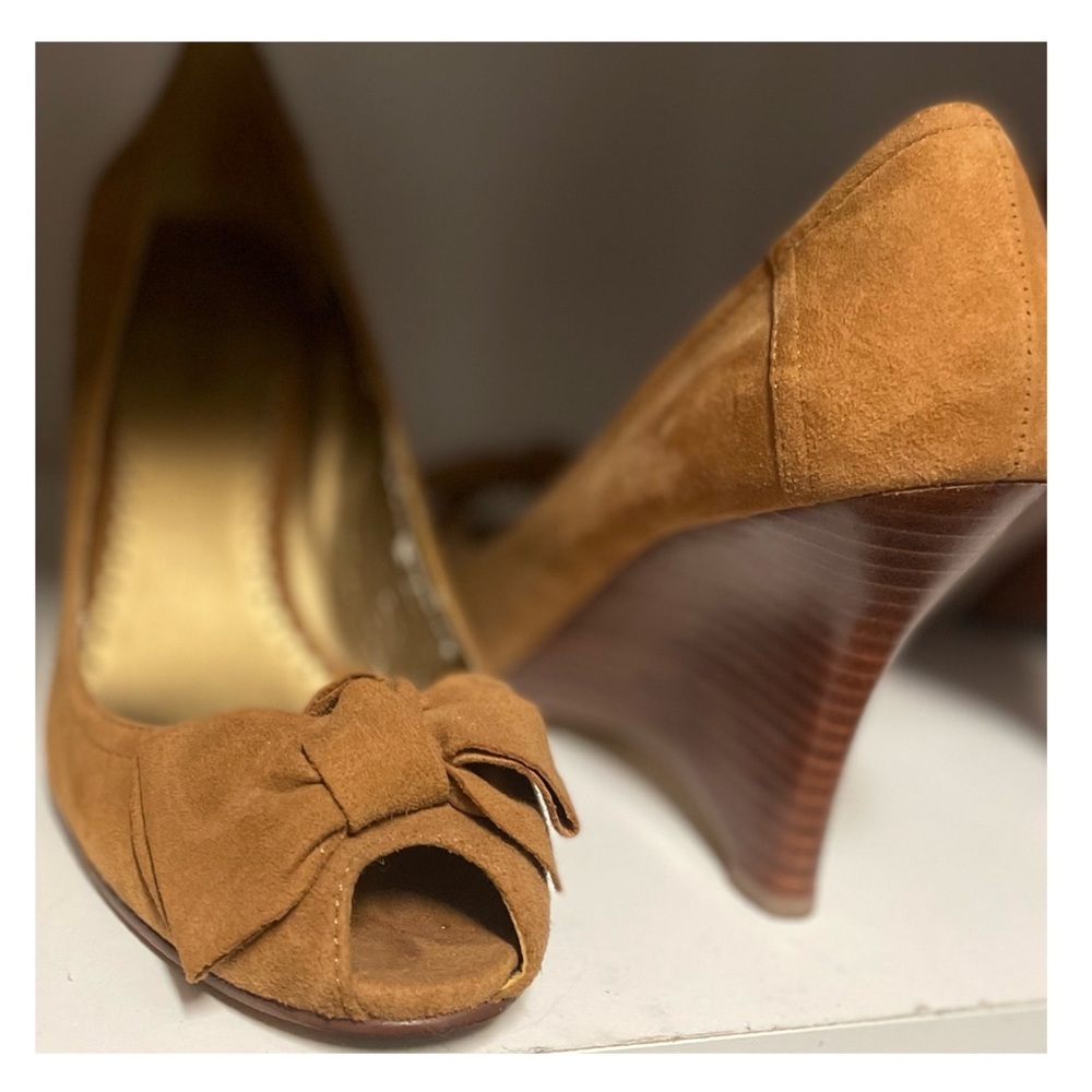 💫 Guess suede Wedges